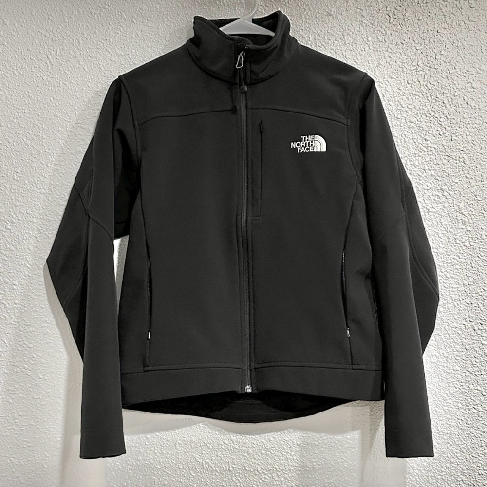 sold • north face solid black apex bionic zip up structured jacket